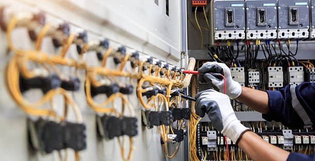 Professional Electrician technician working in Ellis, KS